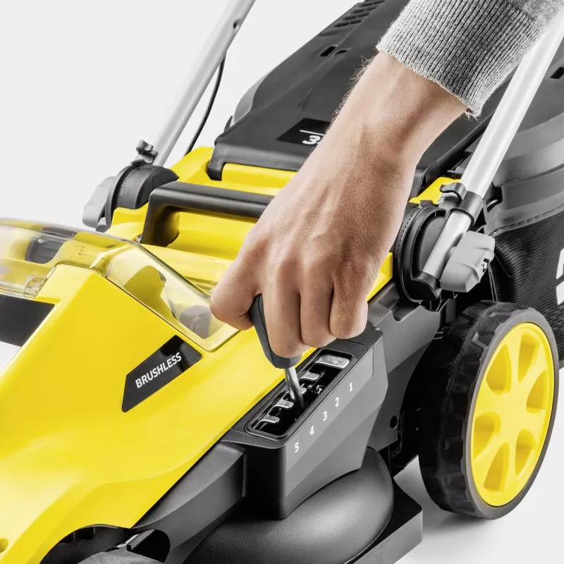 Akumuliatorinis vejapjovė Karcher LMO 3-18, 18 V, pjovimo plotis 340 mm, iki 350 m², aukštis 25–60 mm