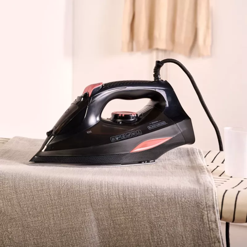 Lyginimo lygintuvas Black+Decker BXIR3000E (3000W; juodas)