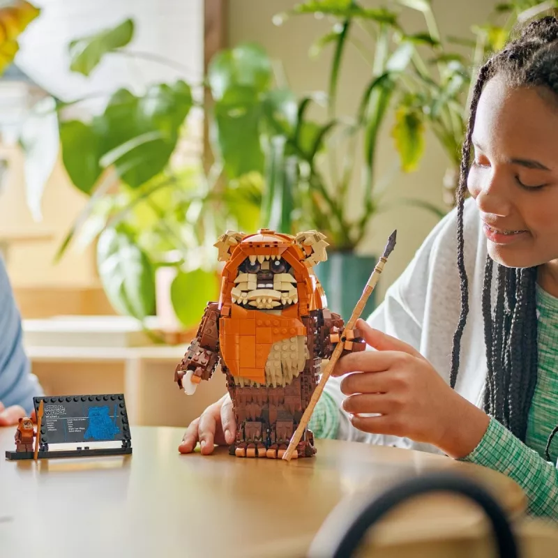 LEGO Star Wars Konstrukt Wicket the Ewok 75430 statybinis rinkinys – 1010 dalių, 230 mm modelis, nuo 12 metų