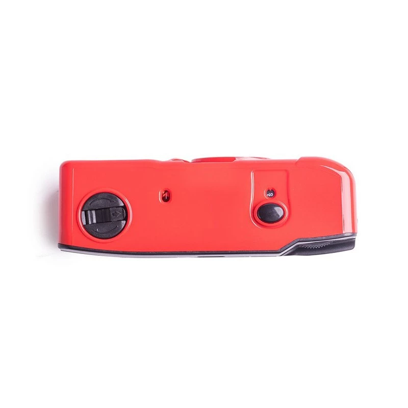Kodak M38 Scarlet – daugkartinis 35 mm juostinis fotoaparatas, kompaktiškas