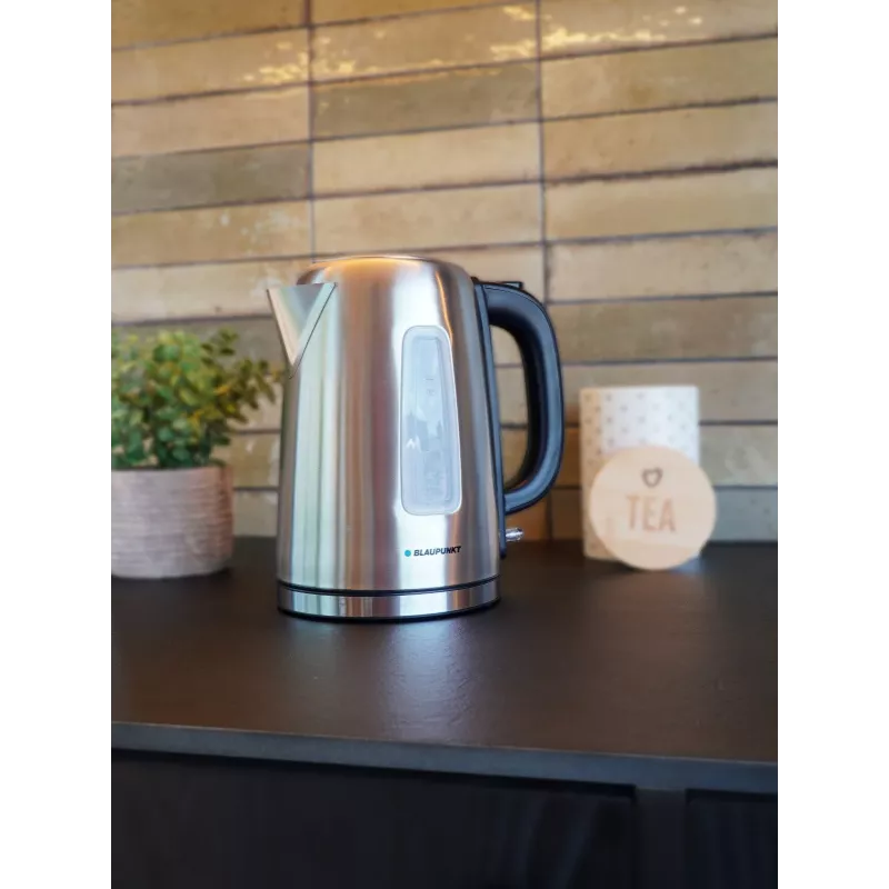 Elektrinis virdulys BLAUPUNKT EKS412 — 1,7 L nerūdijantis plienas, 2200 W, vandens lygio indikatorius, 360° pagrindas