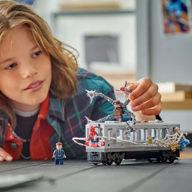 Konstrukcinis žaislas LEGO Marvel Super Heroes 76321 Spider-Man Doc Ock Subway Showdown, 393 detalės, 4 minifigūrėlės, nuo 9 metų