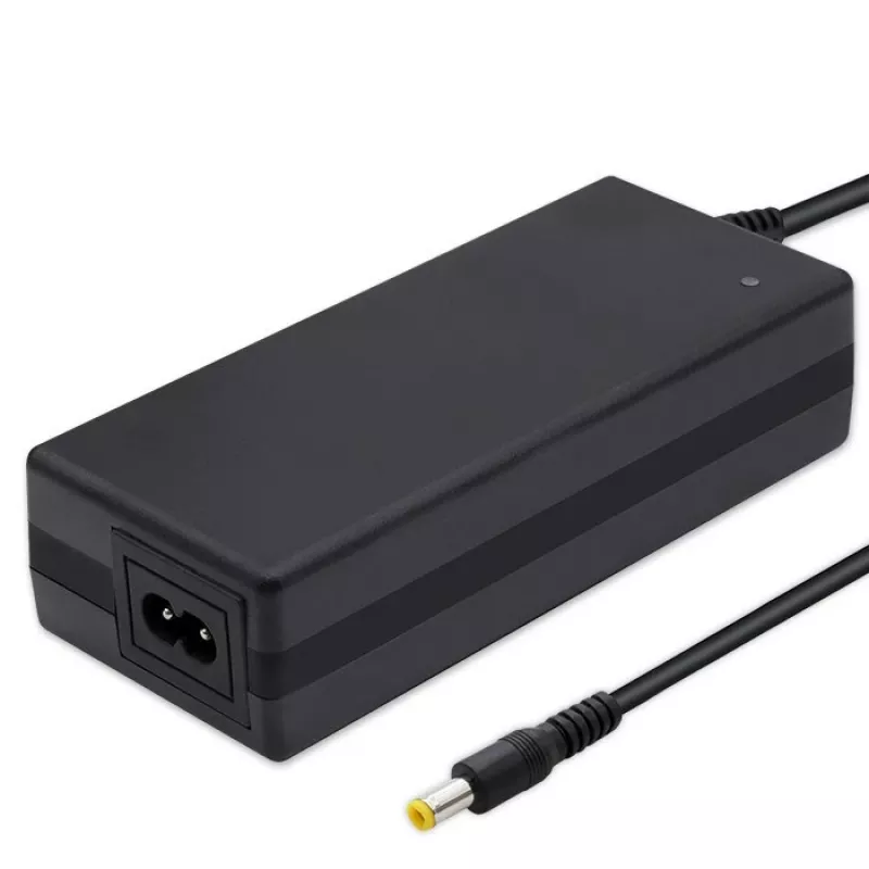 Qoltec 50761 Įkroviklis elektrinių dviračių akumuliatoriams 36V | 42V | 2A | 5,5*2,5