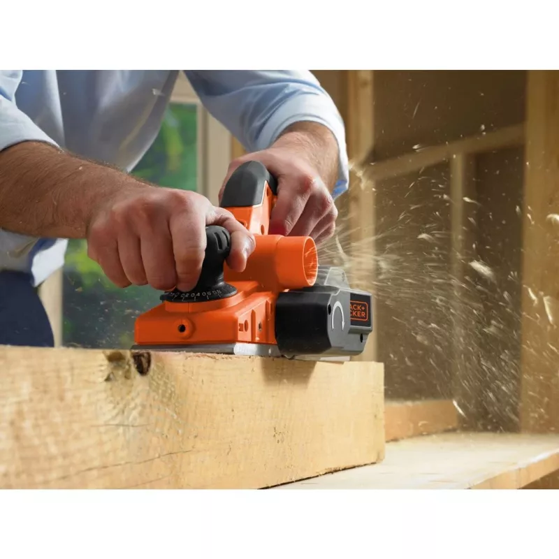 Elektrinis oblius Black & Decker KW750K-QS, 750 W, 16000 aps./min., juoda/oranžinė