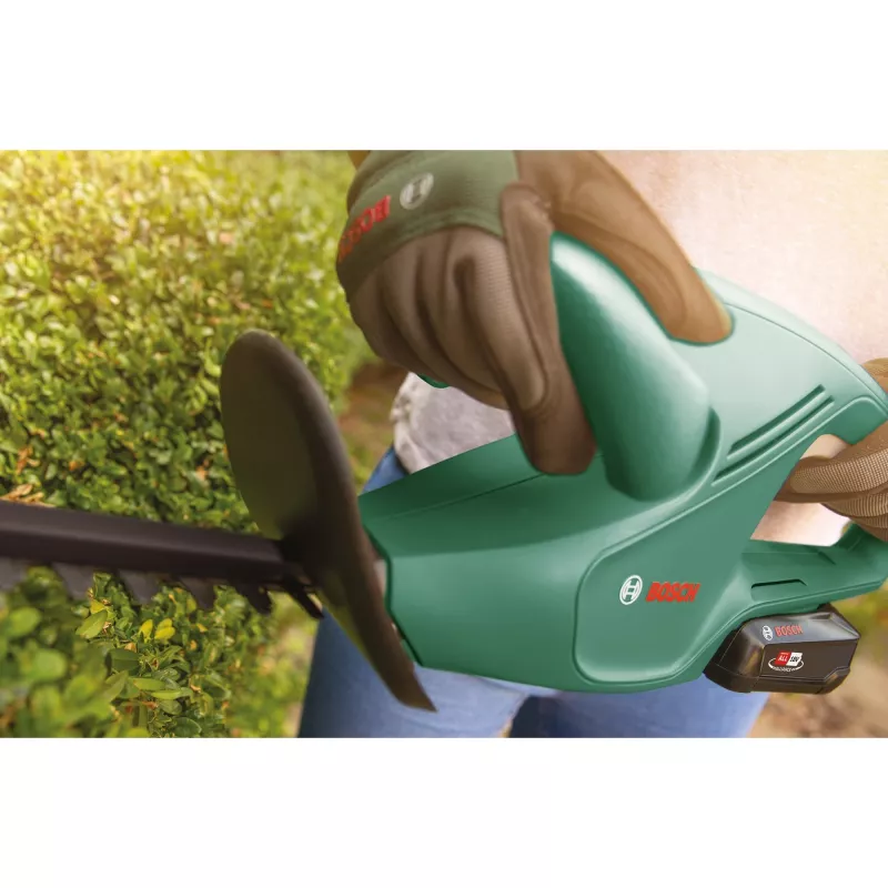 Bosch EasyHedgeCut 18-45 Dvigubas peilis 2.3 kg