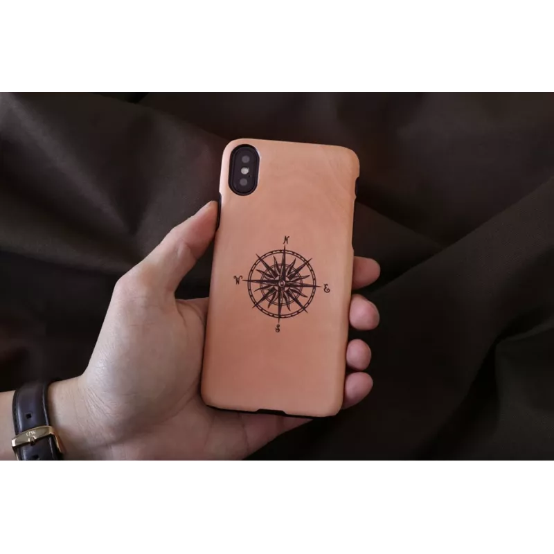 Apsauginis dėklas iPhone X/XS, juodas, natūrali mediena ir polikarbonatas su kompaso detale
