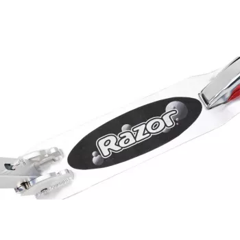 Paspirtukas Razor A5 Lux – aliuminis, 20 cm poliuretano ratai, sulankstomas, reguliuojamo aukščio, max apkrova 100 kg, juodas