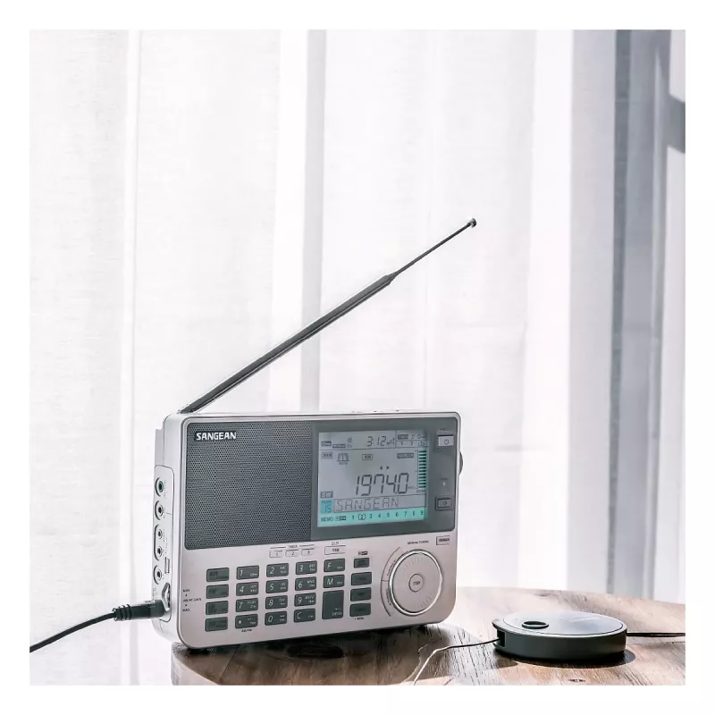 Nešiojamas radijo imtuvas Sangean ATS-909 X2 baltas – AM FM SW skaitmeninis derinimas