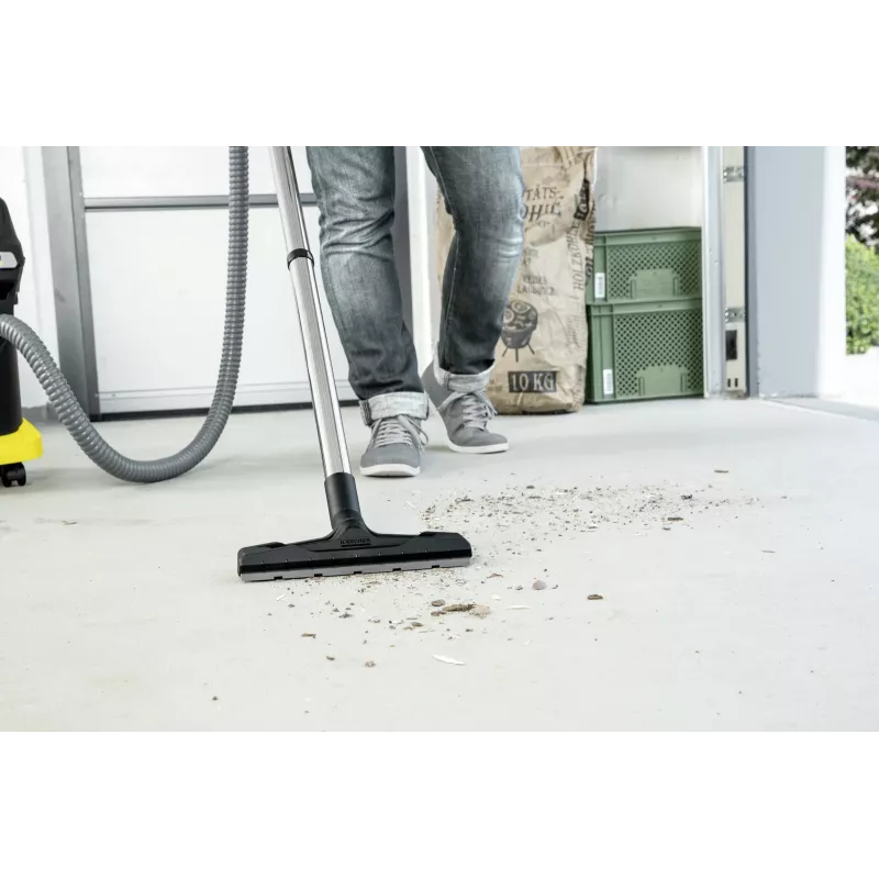 Sausas dulkių siurblys Karcher AD 4 Premium — 17 L, 600 W, be maišelio, metalinė žarna, chromuotas vamzdis