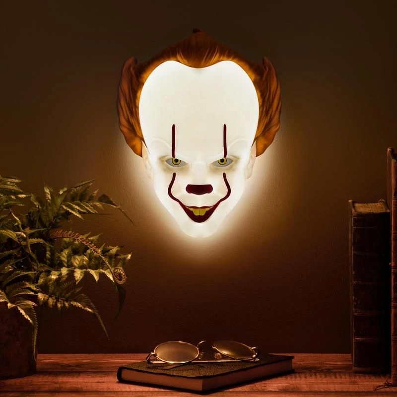 Stalinė lempa Paladone Mask Light PP11207ITV2 Pennywise LED, kaukės formos teminis šviestuvas