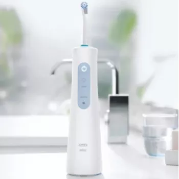 Oral-B AquaCare 4 oralinis drėkintuvas, baltas