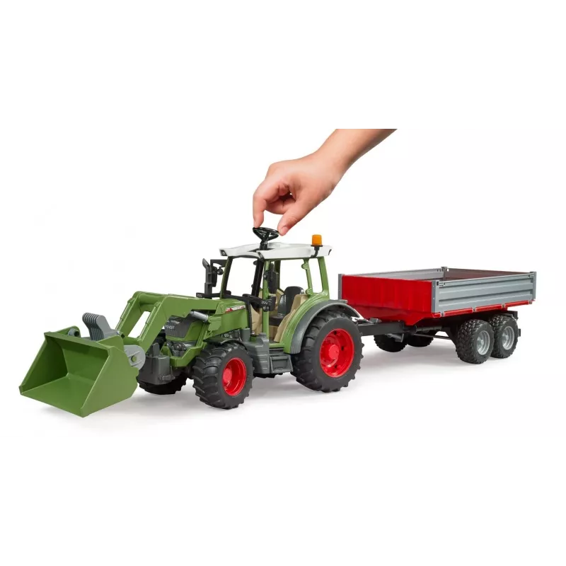 Traktorius BRUDER Fendt Vario 211 su priekiniu krautuvu ir šonine priekaba