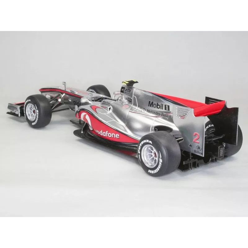 REVELL Plastikinis modelis McLaren Mercedes MP4-25 Lewis Hamilton — 1:24 mastelio rinkinys