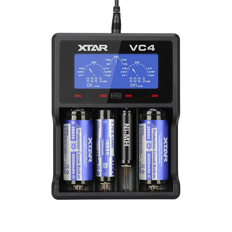 XTAR VC4 buitinių baterijų įkroviklis su USB