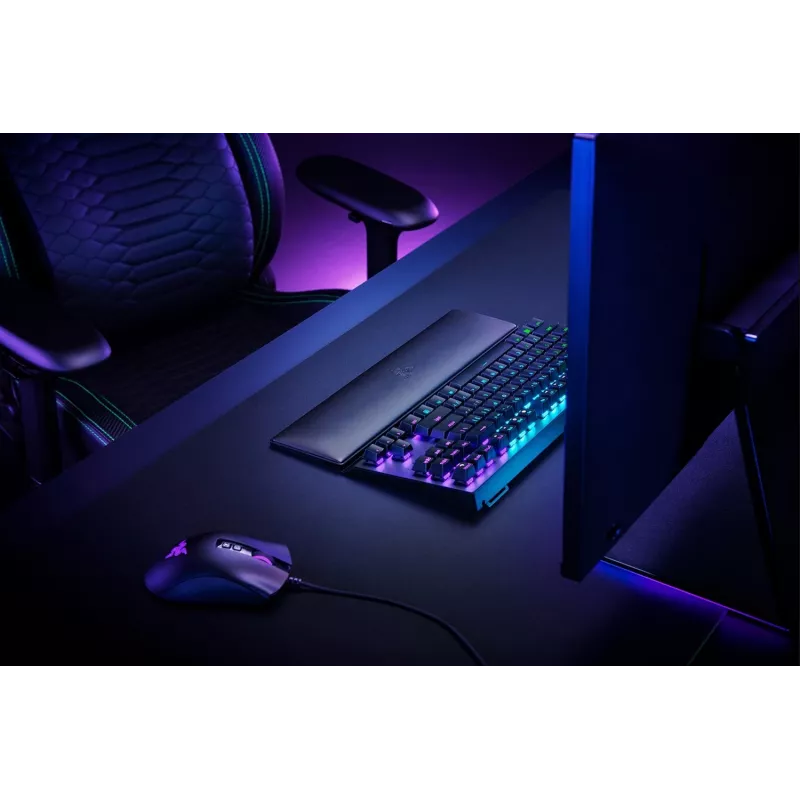 Riešo atrama Razer RC21-01710100-R3M1 — dirbtinė oda, memory foam, 356 mm × 8,9 mm, juoda