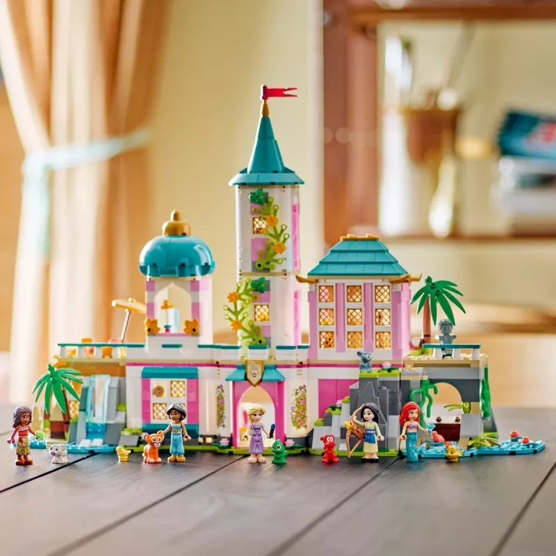 LEGO Disney Princess Pilies ir Karališkųjų augintinių statybinis rinkinys 43267 — 787 detalės, 5 minifigūrėlės, nuo 6 metų, 320×460×100 mm