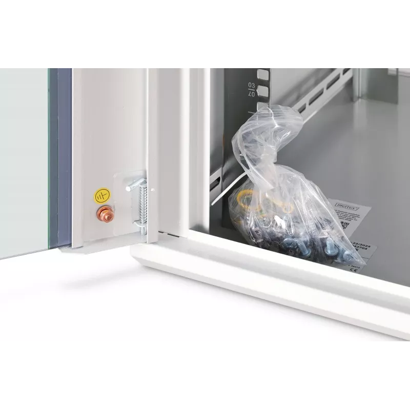 Ant sienos montuojamas 19 colių spintos korpusas DIGITUS Dynamic-N DN-37106 — 9U, 600×600 mm, IP20, su rakinamomis durelėmis