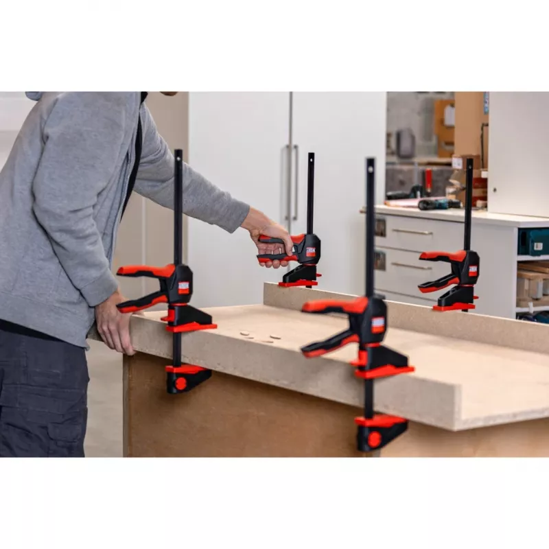 Vienos rankos spaustuvas Bessey EZ360-15 su sukama rankena, 150 mm gylis, 80 mm angos plotis