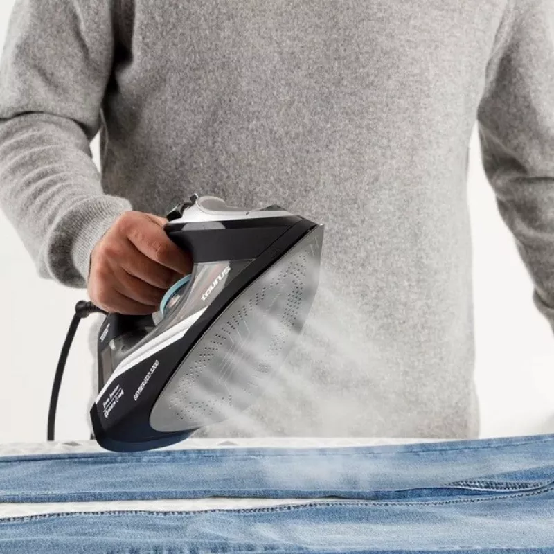 Sausas ir garinis lygintuvas Taurus Geyser Eco 3200 W, 220 g/min garo smūgis, anoduotas padas, juodas