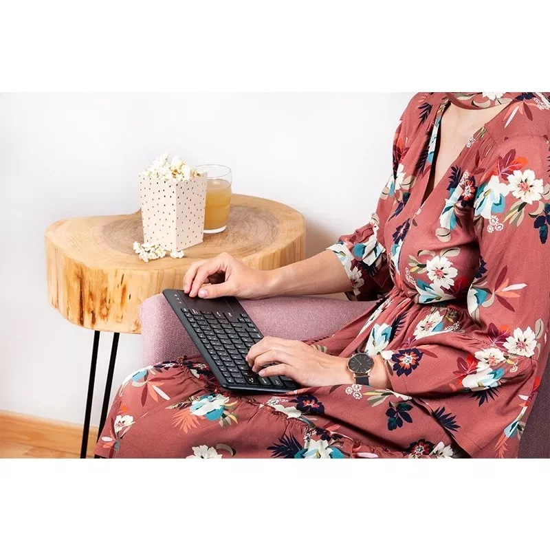 Belaidė RF klaviatūra TRACER TRAKLA46367 – Pilno dydžio, membraninė, su touchpad, 2.4 GHz, juoda