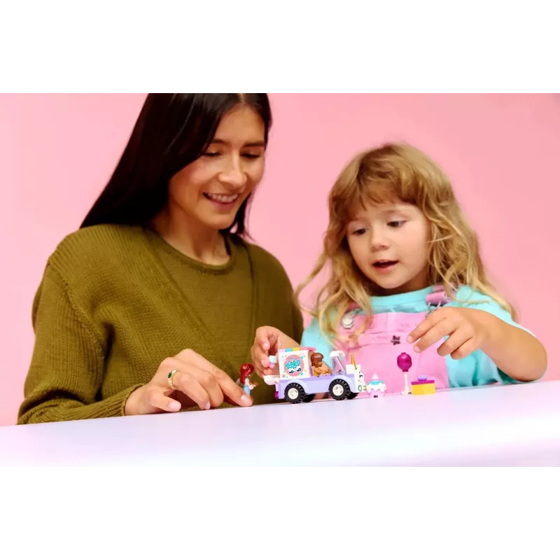 LEGO FRIENDS 42675 Vienaragio torto pristatymo automobilis