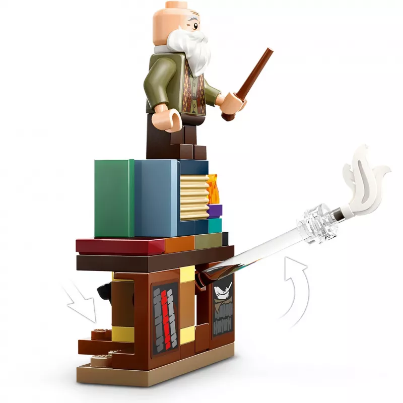 Konstruktorius LEGO Harry Potter Hogvartso pilies kerėjimo klasė 76442 — 204 detalės, 3 minifigūrėlės, nuo 8 metų