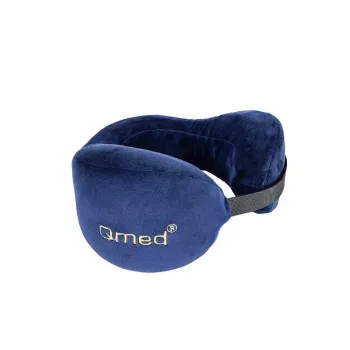 Kaklo pagalvėlė kelionėms Qmed DRQE3J1CDXUXP – kontūrinė ergonominė PU puta, 240×230×125 mm, tankis 45 kg/m³, granatas