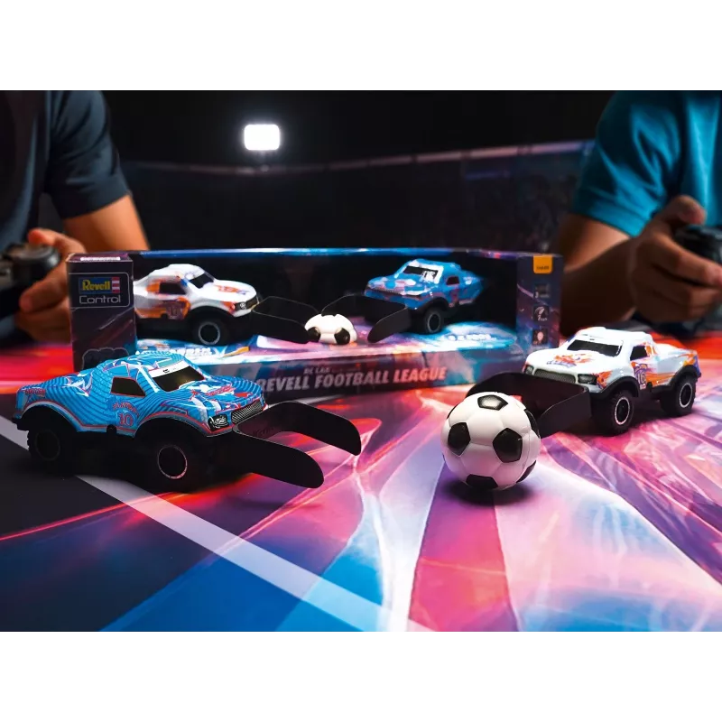 REVELL RC automobilis FootballLeague 24689 46895