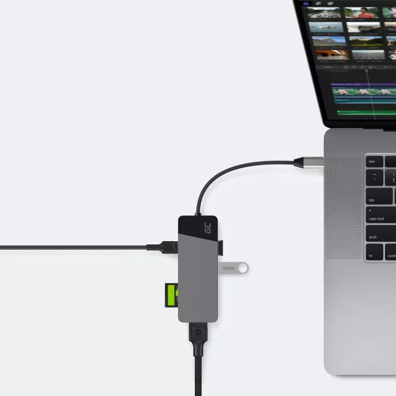 USB Type-C stotelė Green Cell HUBGC01 — 7 prievadai: 3×USB-A 3.2 Gen 1, 1×USB-C 3.2 Gen 1, HDMI, microSD+SD kortelių skaitytuvas — sidabrinė