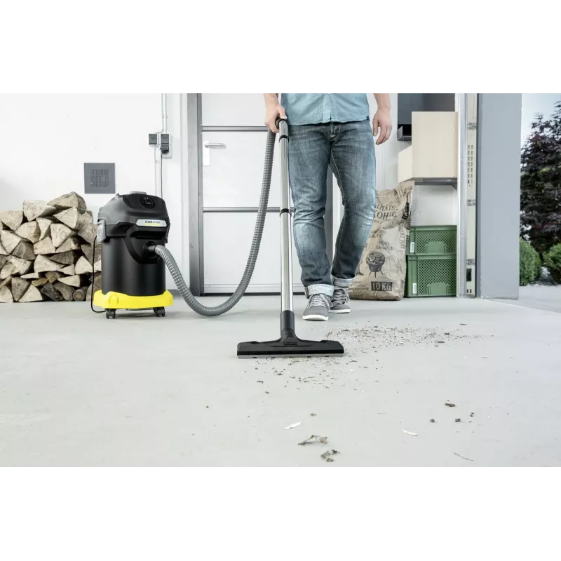 Sausas dulkių siurblys Karcher AD 4 Premium — 17 L, 600 W, be maišelio, metalinė žarna, chromuotas vamzdis