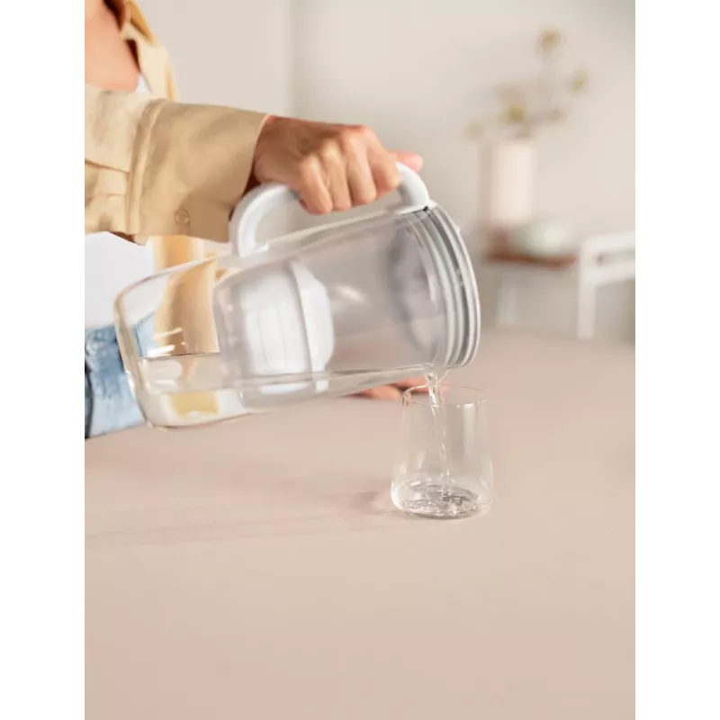 Vandens filtro ąsotis BRITA Glass+1 Maxtra Pro pilka, 2,4 L bendras / 1,5 L filtruoto vandens, Maxtra Pro PP filtras