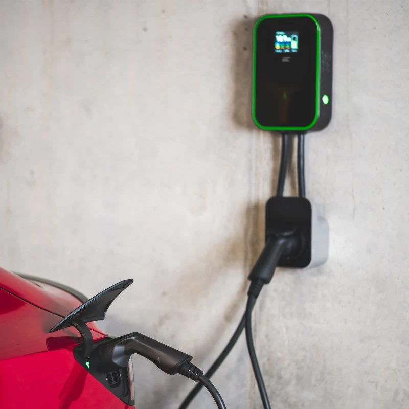 GREEN CELL WALLBOX EV POWERBOX 22KW su kištukiniu lizdu ir RFID