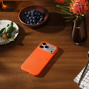 Apple Beats iPhone 17 Pro Max tvirtas dėklas su MagSafe ir kamera valdikliu oranžinis