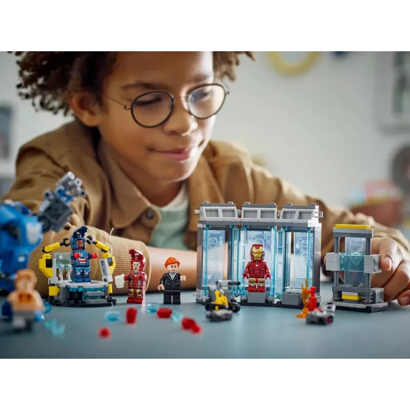 LEGO Marvel Geležinio žmogaus laboratorija su šarvų sale 76315 — 384 dalys, 5 minifigūrėlės, demonstracinė zona