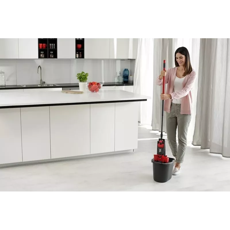 VILEDA Ultramax XL Box šluota – plaunama mikropluošto 360° sukama galvutė, sulankstoma, kietoms grindims