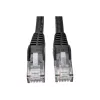 Eaton Tripp Lite Series Cat6 Gigabit belaidis kištukinis (UTP) Ethernet kabelis (RJ45 M/M), PoE, juodas, 5 pėdos (1,52 m) - Pataisos kabelis - RJ-45 (M) į RJ-45 (M) - 1,52 m - UTP - CAT 6 - Liežuvėlis