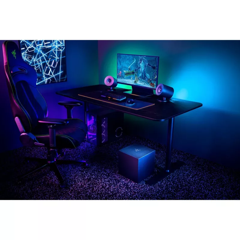 Pilno diapazono garsiakalbių sistema Razer Nommo V2 2.1 kanalų