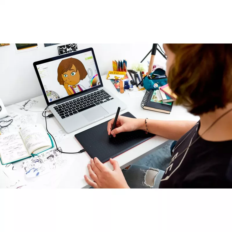 Wacom One by Medium grafinė planšetė Juoda, Raudona 2540 lpi 216 x 135 mm USB