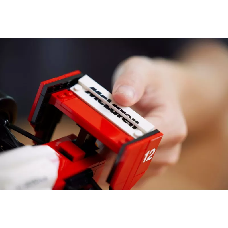 LEGO ICONS McLaren MP4/4 Ayrton Senna 10330 – surinkimo modelis