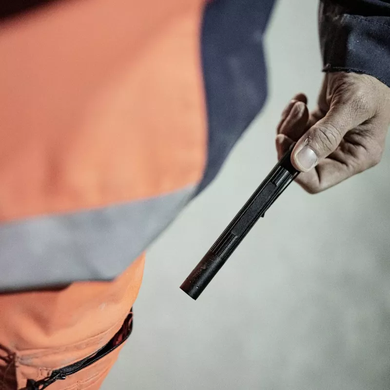 Žibintuvėlis Ledlenser P2R Black – įkraunamas kompaktiškas rašiklio tipo žibintuvėlis