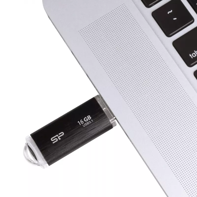 SILICON POWER Blaze B02 USB atmintukas 16 GB USB Type-A 3.2 Gen 1 (SP016GBUF3B02V1K) Juoda