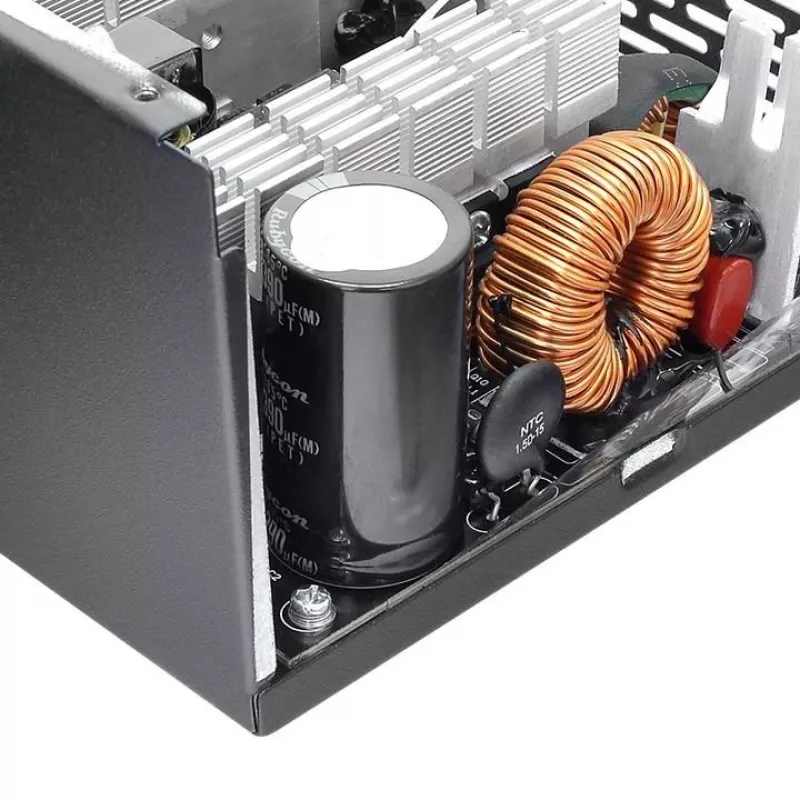Maitinimo blokas Thermaltake Smart BX1 PS-SPD-0650NNSABE-1 (650 W; aktyvus PFC; 120 mm)