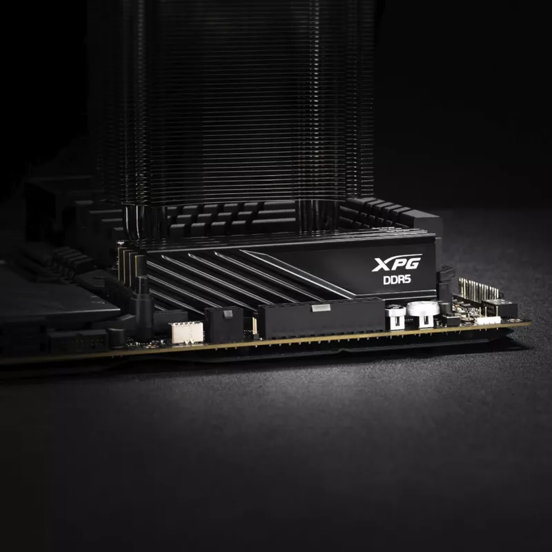 XPG Lancer Blade 16 GB DDR5-6000 CL36 atminties modulis, juodas, AX5U6000C3616G-SLABBK