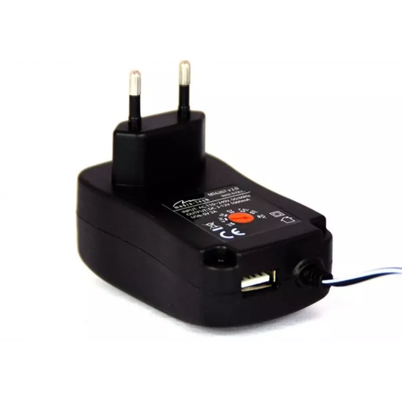 Universalus planšetinio kompiuterio maitinimo adapteris MT6267 V2