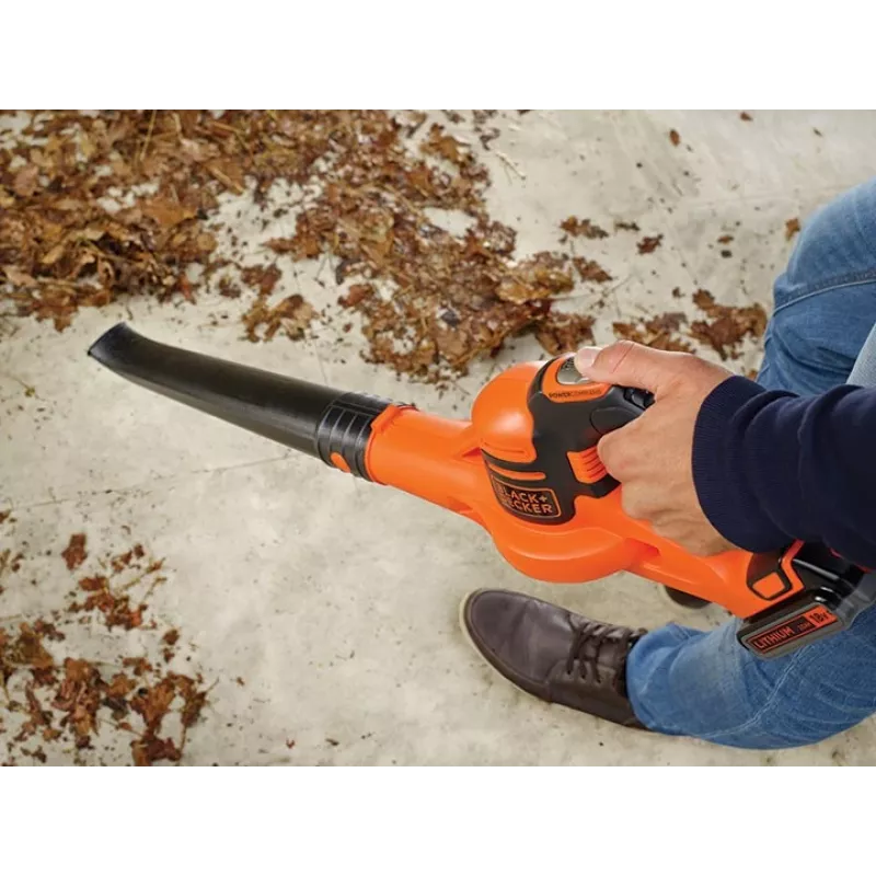 Belaidis lapų pūstuvas Black & Decker GWC1820PC 209 km/h, juoda/oranžinė, 18 V ličio