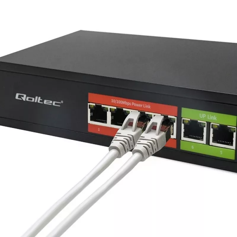 Eterneto PoE jungiklis QOLTEC 52289 — 4x RJ45 PoE prievadai, 2x RJ45 uplink, 65W galios biudžetas