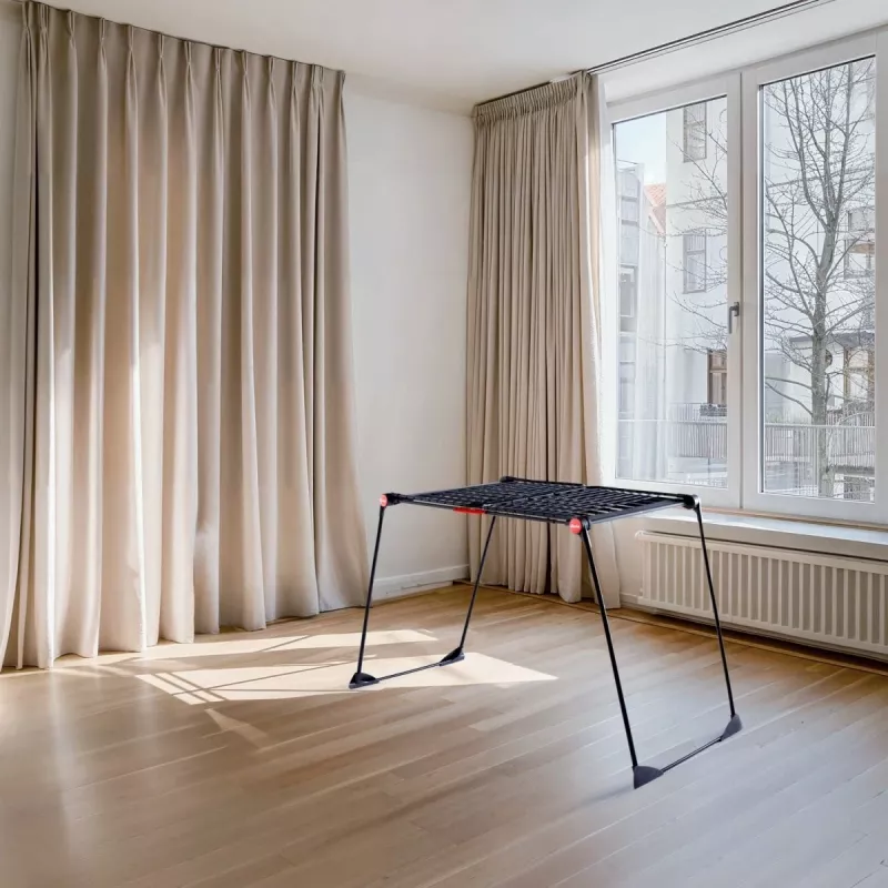 Džiovinimo stovas VILEDA Infinity Flex Ultimate Telescopic — juodas, dengtas aliuminis, 30 m džiovinimo erdvė, sulankstomas, su ratukais