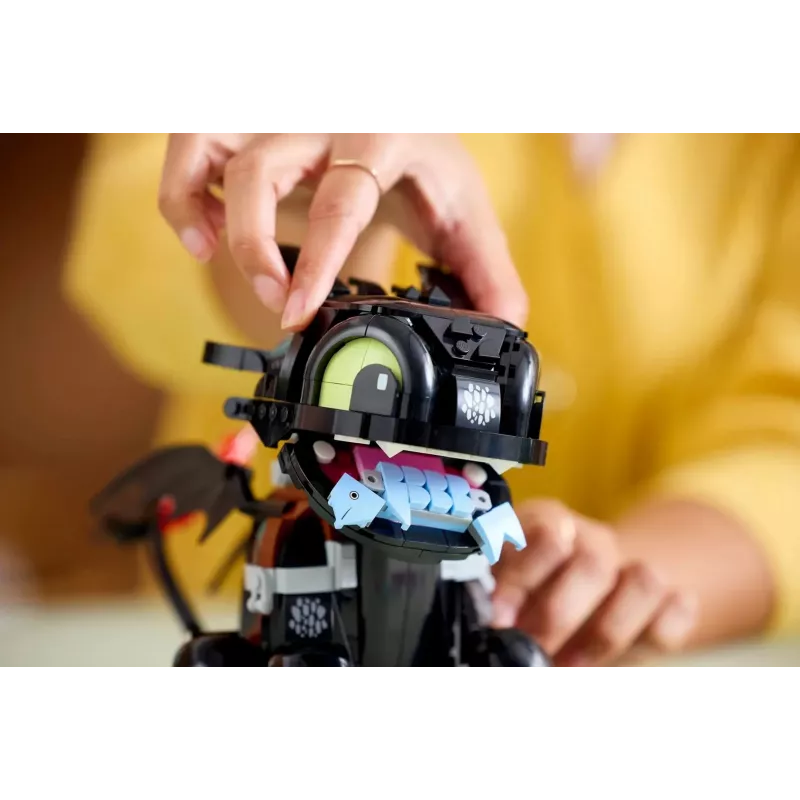 LEGO ICONS 10375 Kaip prisijaukinti slibiną: Bezdantis