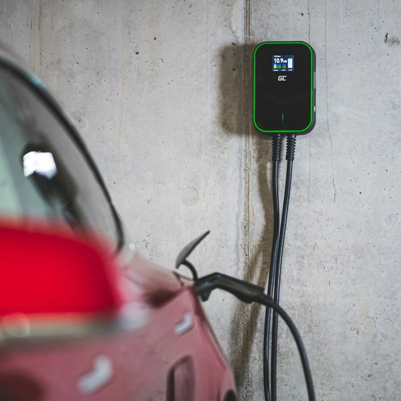 Krovimo stotelė elektromobiliams Green Cell EV14 22 kW juodas aliuminis sieninis