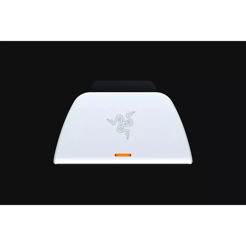 Įkrovimo stovelis Razer RC21-01900100-R3U1, skirtas PlayStation 5 valdikliams – baltas, įkrauna vieną valdiklį, komplekte USB-C į USB-A laidas